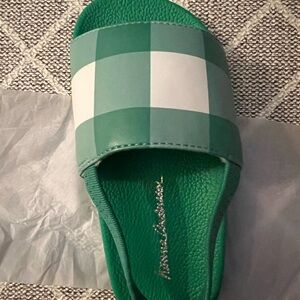 Hanna Andersson Green and White Kids Slide Sandals